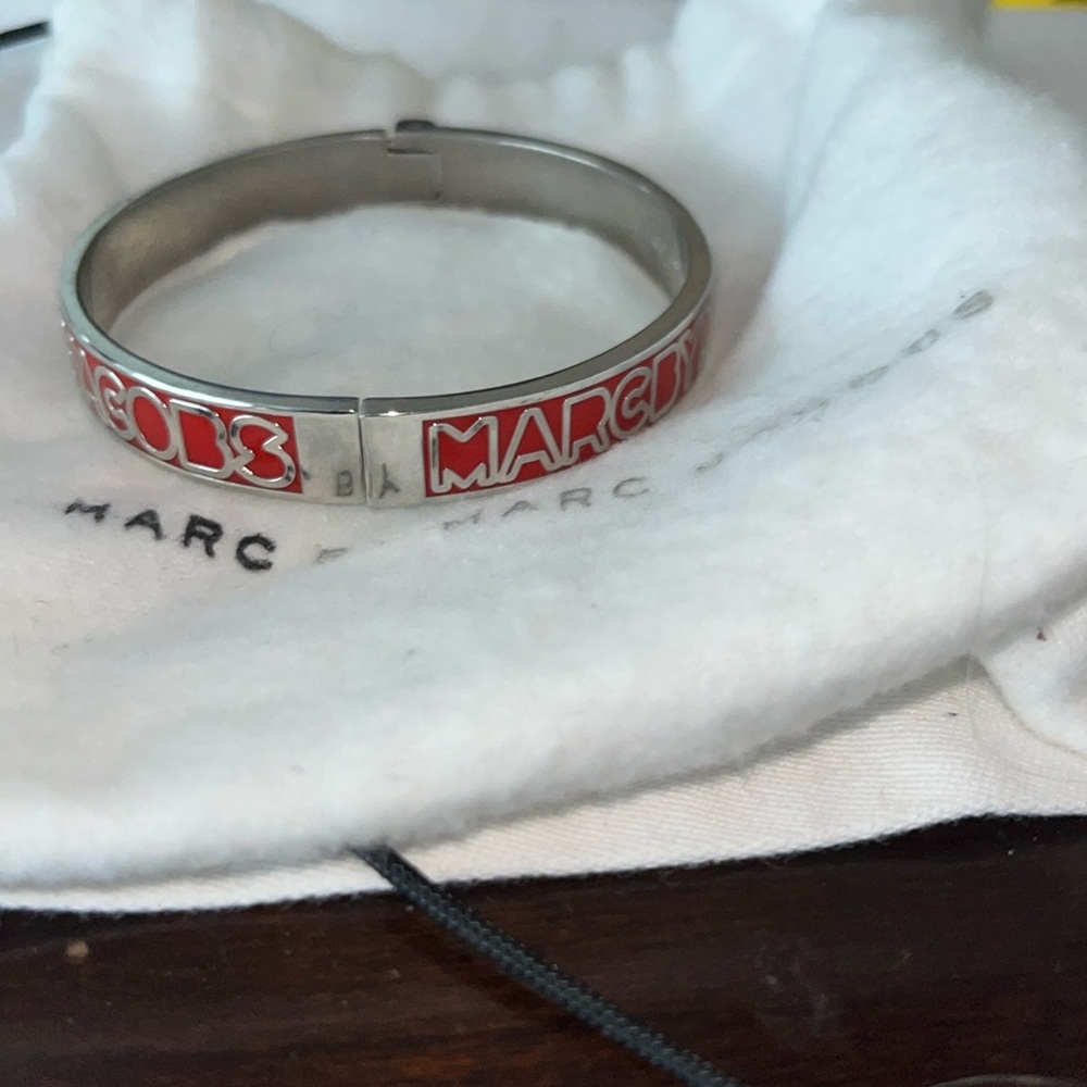 Marc Jacobs bracelet silver and red like new!!